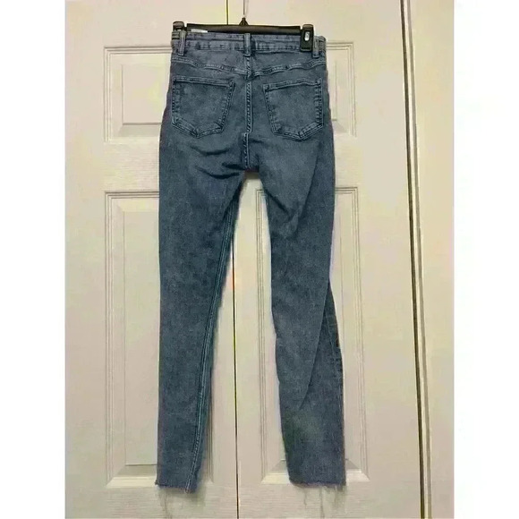 - H&M pants - Picture 2 of 4